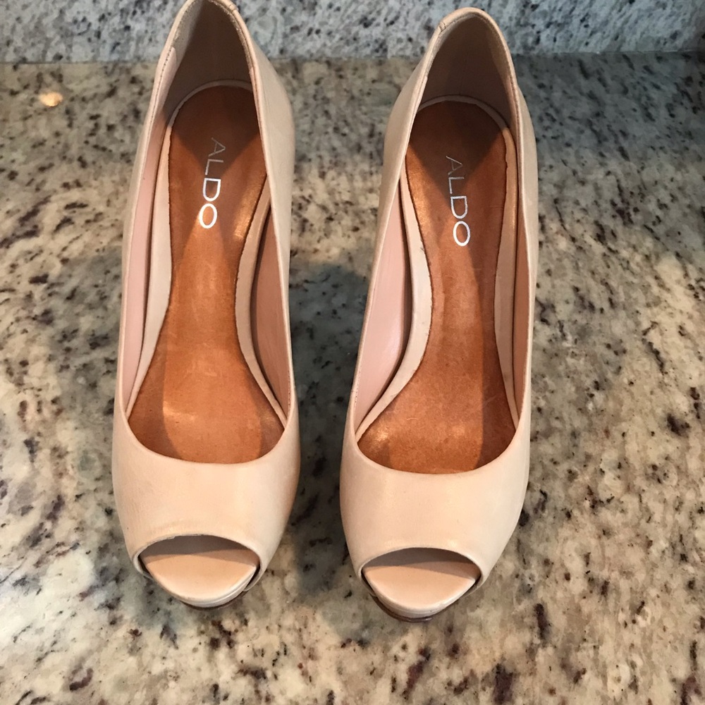 Aldo Nude Pumps - Picture 2 of 4